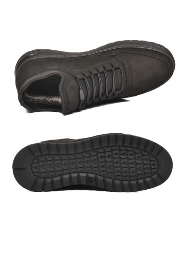 Siyah Nubuk Hakiki Deri Lastik Bağcıklı Erkek Bot 727 M