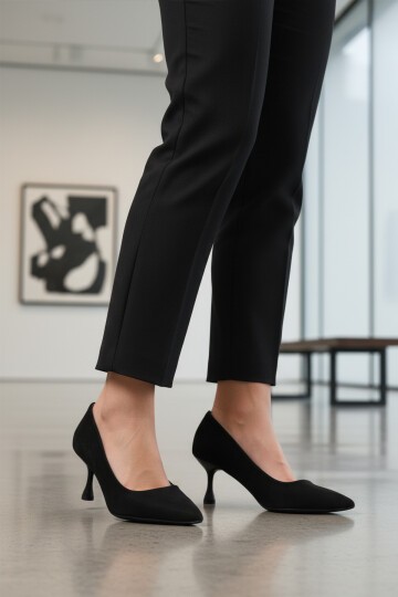 Siyah Süet Hafif Kadın Topuklu Ayakkabı 695033 Z