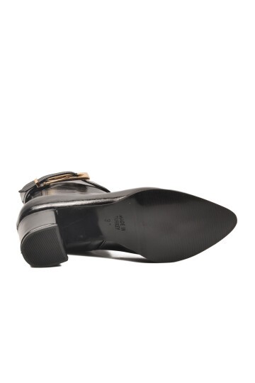 Siyah Fermuarlı Topuklu Kadın Bot Dar Kalıp 262327 Z