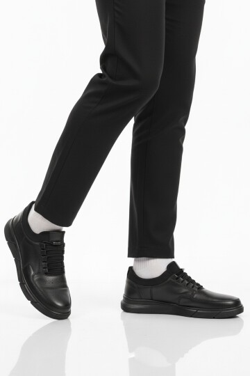 Siyah Hakiki Deri Erkek Günlük Ayakkabı 137 M