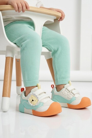 Beyaz-Turuncu Hafif Çocuk Spor Ayakkabı Marco Kids 26Y704 B