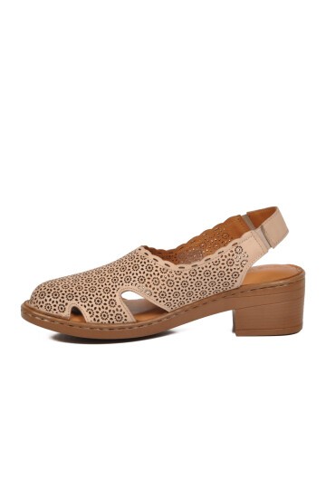 Bej Lazer Kesim Çiçek Desenli Kalın Topuk Kadın Slingback Sandalet 45224
