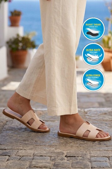 Bej İnce Yumuşak Düz Tabanlı Rahat Kadın Terlik S-118