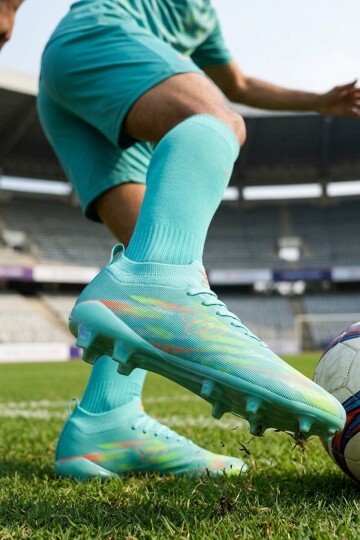 Mint Çoraplı Bağcıklı Erkek Futbol Ayakkabısı Krampon Strike M